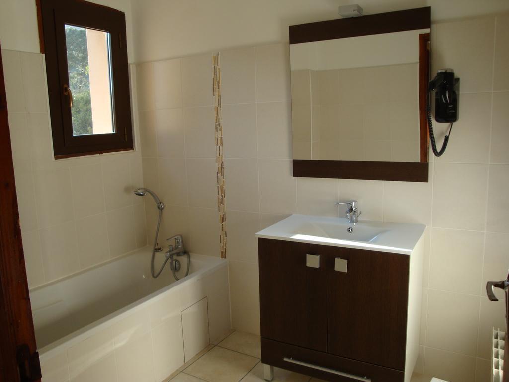 Residence Cabanaccia Serriera  Bagian luar foto